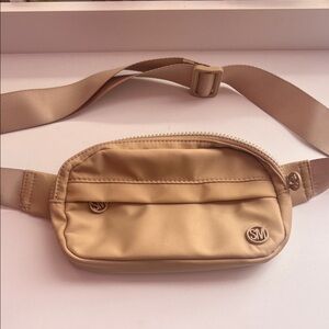 Steve Madden Tan Fanny Pack